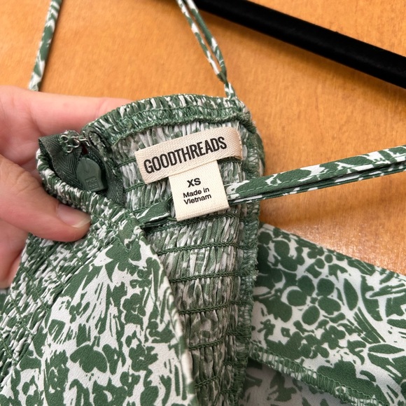 Green and white smock back midi dress with pockets & spaghetti strap size xsmall - Picture 4 of 5